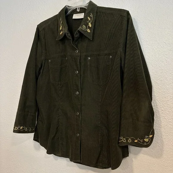 Liz Claiborne Corduroy Snap Up Shirt Olive Green Embroidered EUC Size Petite Med - Picture 7 of 7